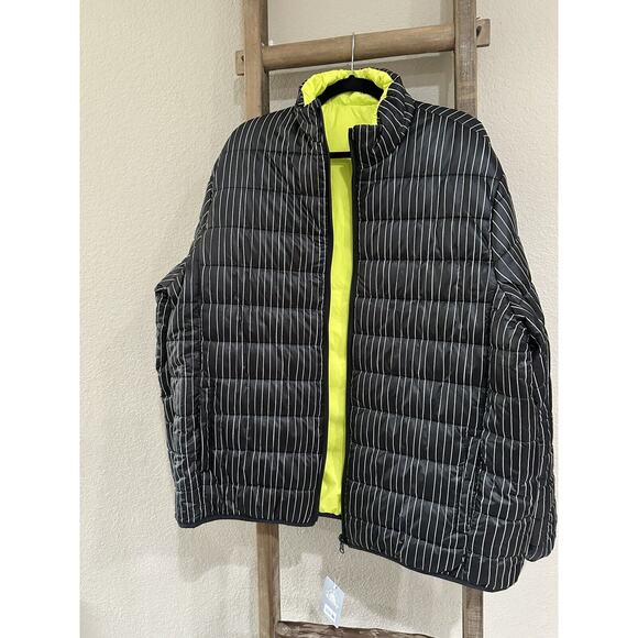 Disney’s The Nightmare Before Christmas Jack Skellington Puffy Jacket Reversible - Picture 10 of 12